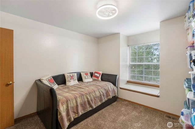 15040 129th Lane SE, Yelm, WA 98597