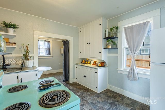 1315 4th St S, Nampa, ID 83651