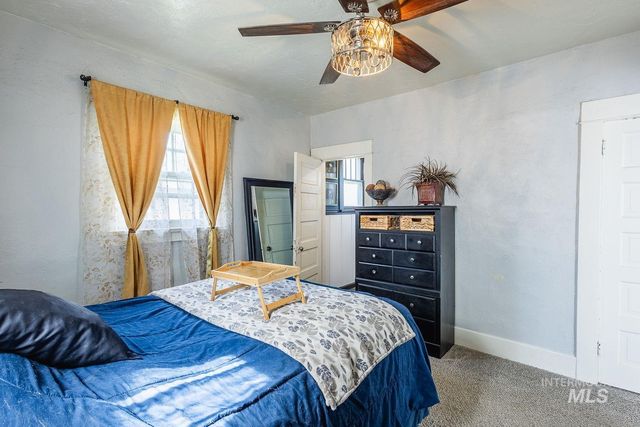 1315 4th St S, Nampa, ID 83651