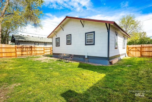 1315 4th St S, Nampa, ID 83651