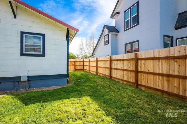 1315 4th St S, Nampa, ID 83651