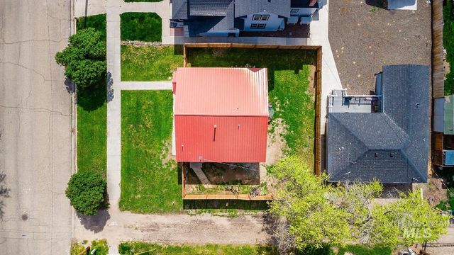 1315 4th St S, Nampa, ID 83651