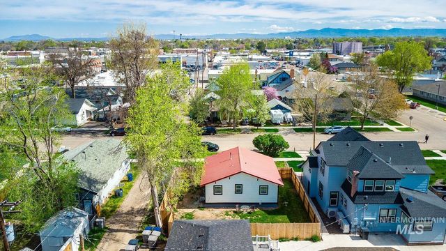 1315 4th St S, Nampa, ID 83651