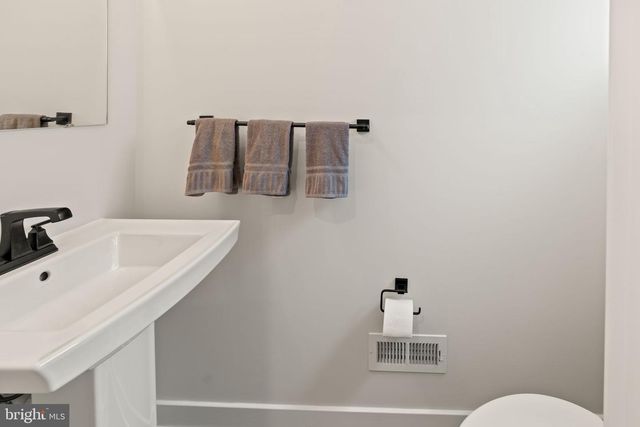 149 MERSEYSIDE DR, Swedesboro, NJ 08085