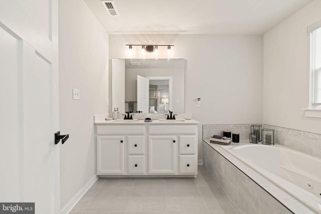 149 MERSEYSIDE DR, Swedesboro, NJ 08085