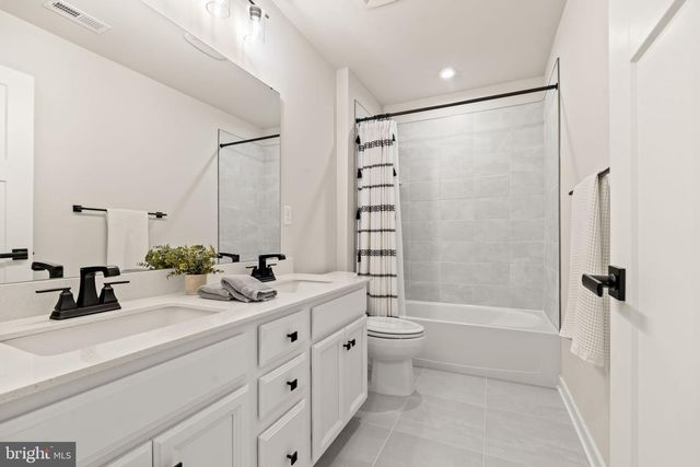 149 MERSEYSIDE DR, Swedesboro, NJ 08085