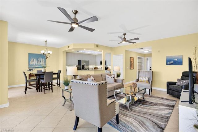 201 Vintage Bay DR B10, Marco Island, FL 34145