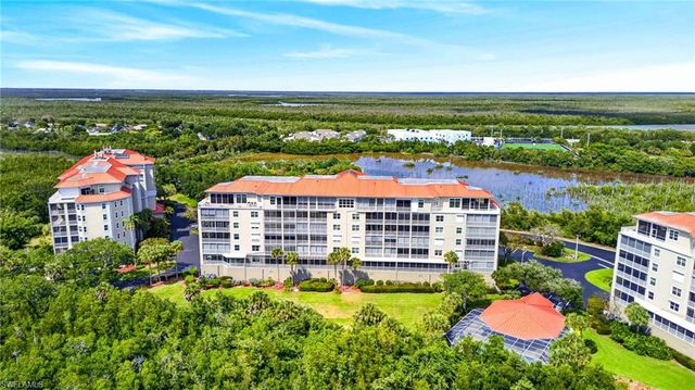 201 Vintage Bay DR B10, Marco Island, FL 34145