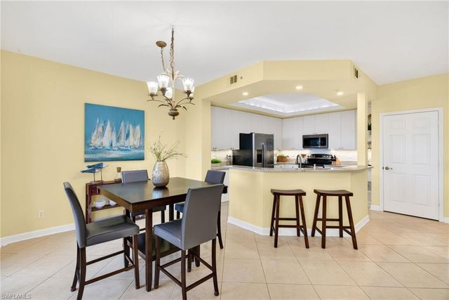 201 Vintage Bay DR B10, Marco Island, FL 34145