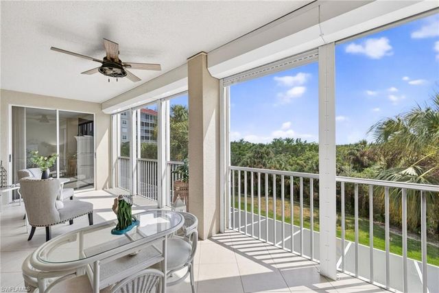 201 Vintage Bay DR B10, Marco Island, FL 34145