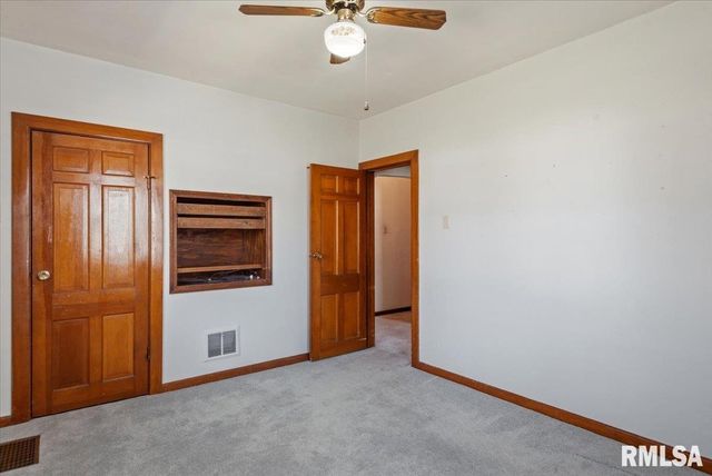 2136 WHITTIER Avenue, Springfield, IL 62704