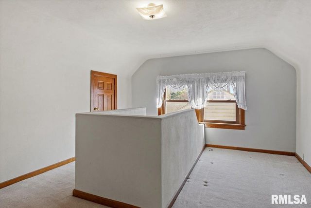 2136 WHITTIER Avenue, Springfield, IL 62704