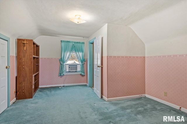 2136 WHITTIER Avenue, Springfield, IL 62704