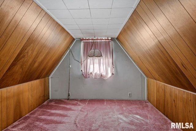 2136 WHITTIER Avenue, Springfield, IL 62704