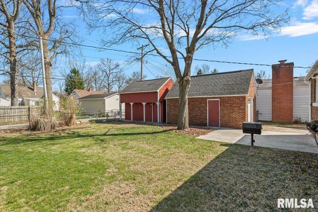 2136 WHITTIER Avenue, Springfield, IL 62704