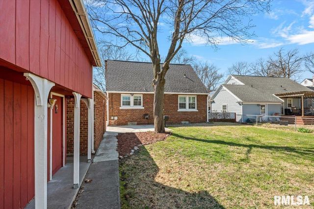 2136 WHITTIER Avenue, Springfield, IL 62704