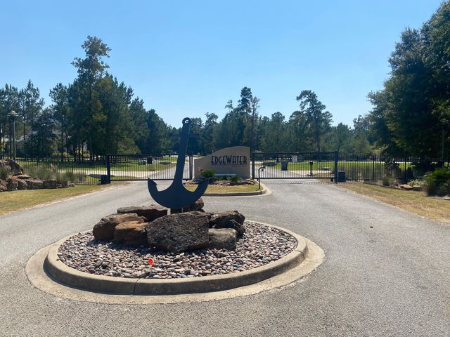 393 Ridge Lake Scenic Drive, Montgomery, TX 77316