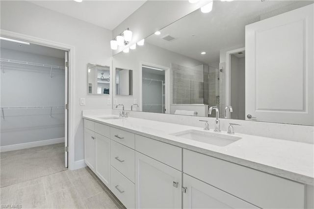 2560 Seychelles DR 1003, Naples, FL 34112