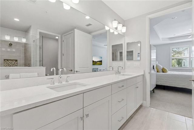 2560 Seychelles DR 1003, Naples, FL 34112