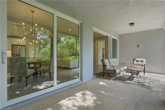 2560 Seychelles DR 1003, Naples, FL 34112