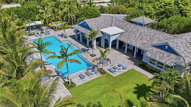 2560 Seychelles DR 1003, Naples, FL 34112