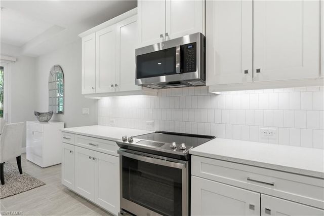 2560 Seychelles DR 1003, Naples, FL 34112