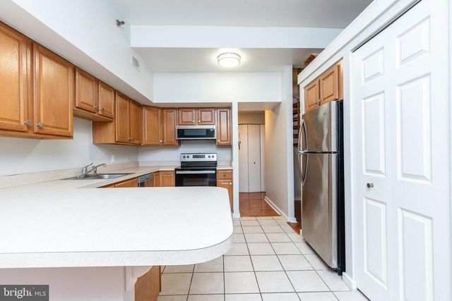 222 CHURCH ST, Philadelphia, PA 19106