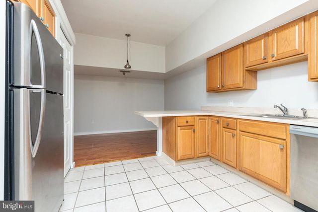 222 CHURCH ST, Philadelphia, PA 19106