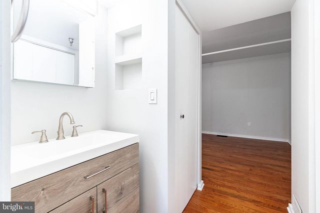 222 CHURCH ST, Philadelphia, PA 19106