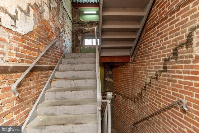 222 CHURCH ST, Philadelphia, PA 19106