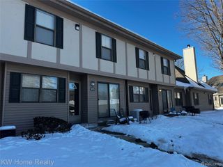 24733 Primrose Lane, Southfield, MI 48033