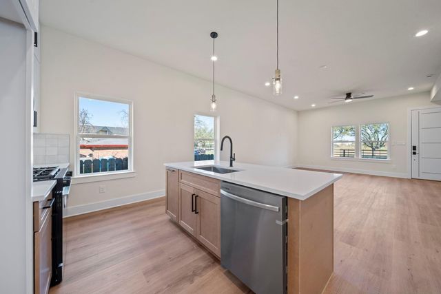 234 E 39th Street A, Houston, TX 77018