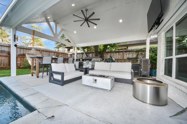 14014 Kingsride Lane, Houston, TX 77079