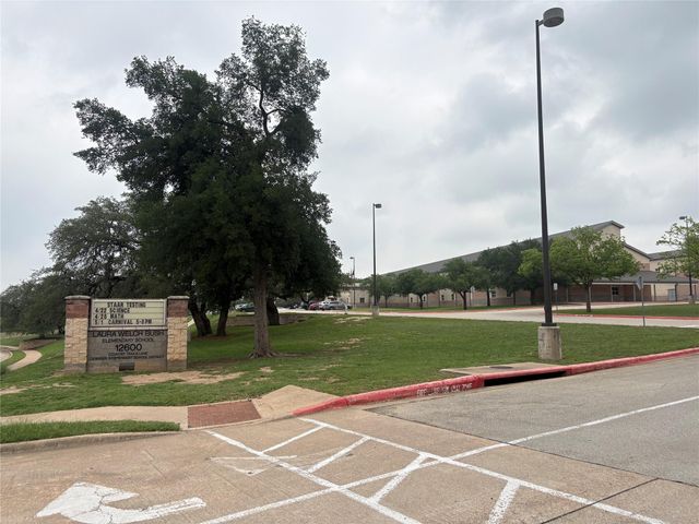 13121 Appaloosa Chase DR, Austin, TX 78732