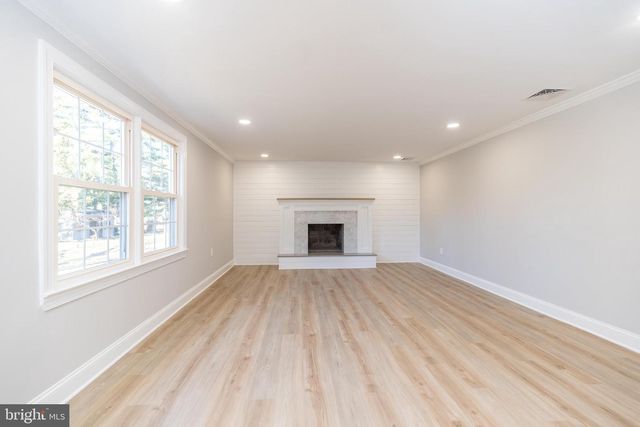 1433 SANDYS LN, North Wales, PA 19454