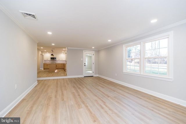 1433 SANDYS LN, North Wales, PA 19454