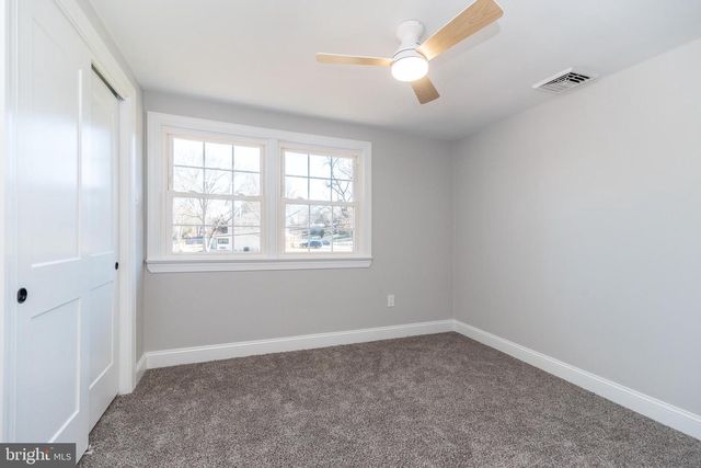 1433 SANDYS LN, North Wales, PA 19454