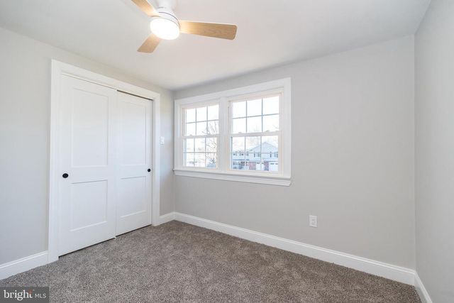 1433 SANDYS LN, North Wales, PA 19454