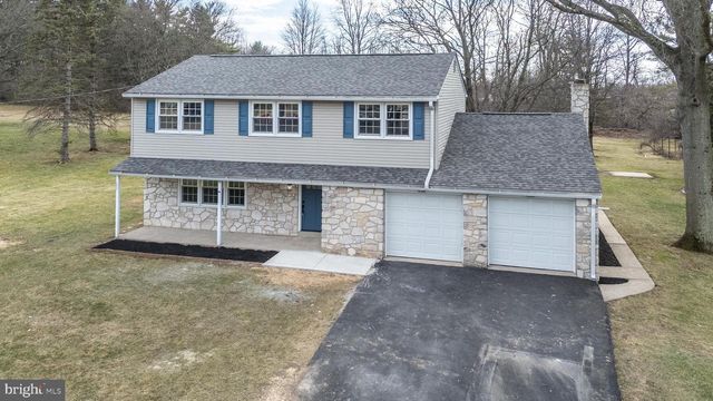 1433 SANDYS LN, North Wales, PA 19454