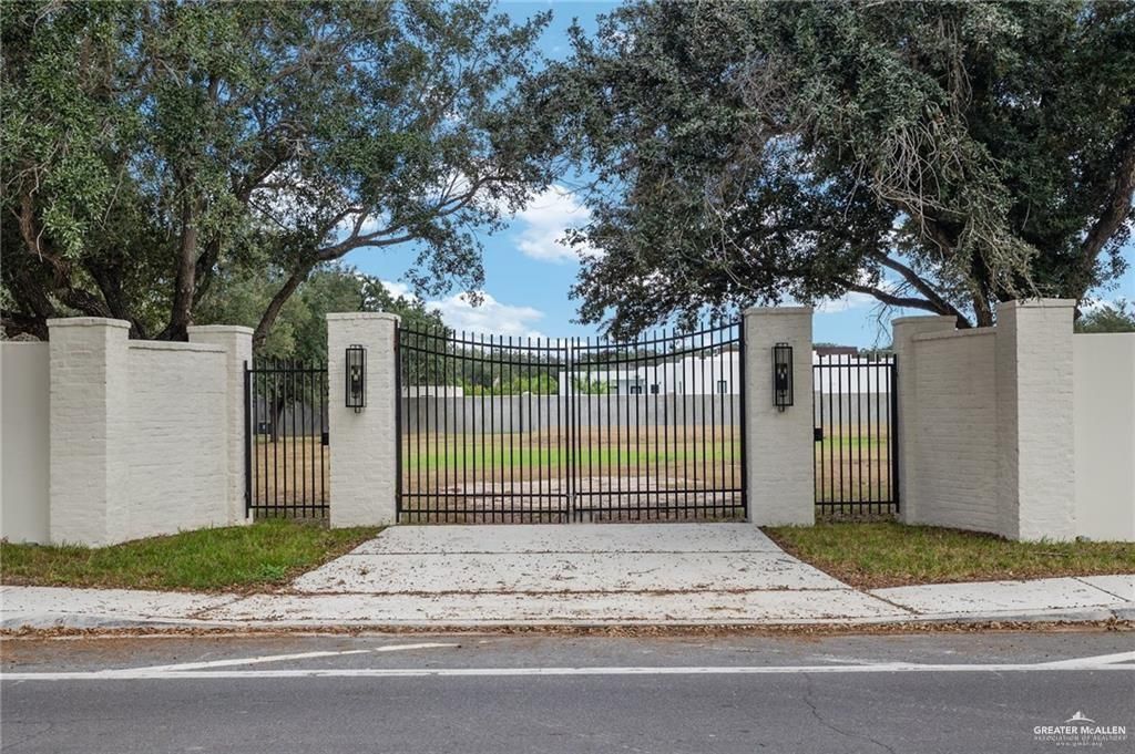 705 S 1st Street, Mcallen, TX 78501