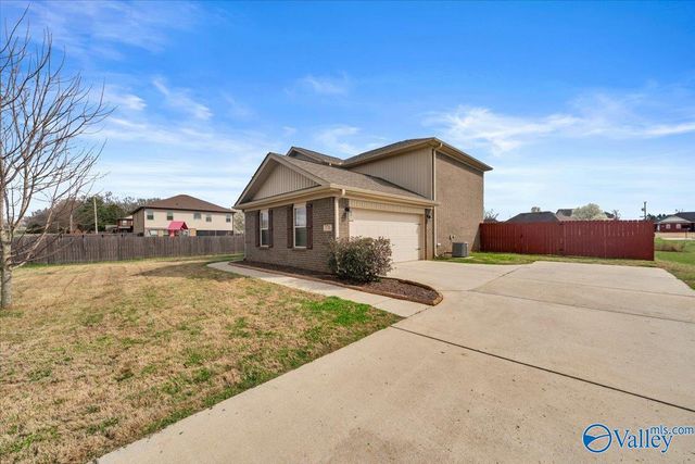 376 Charley Patterson Road, New Market, AL 35761