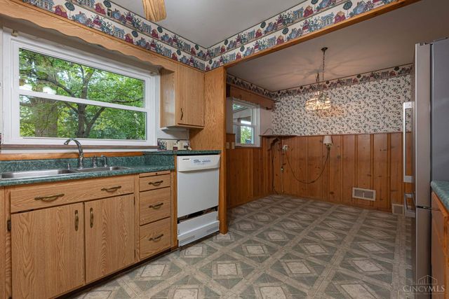 26 Red Bud, Middletown, OH 45042