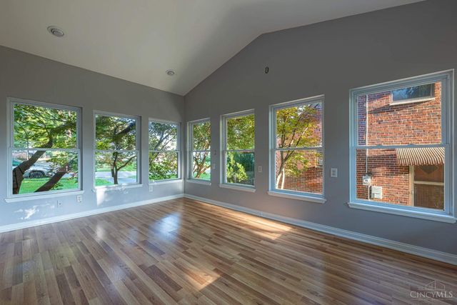 26 Red Bud, Middletown, OH 45042