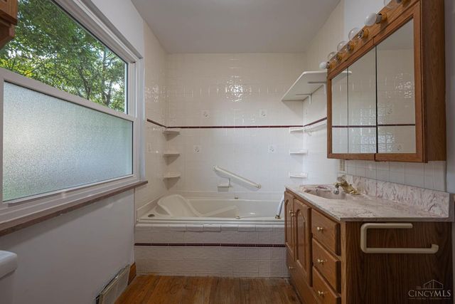 26 Red Bud, Middletown, OH 45042