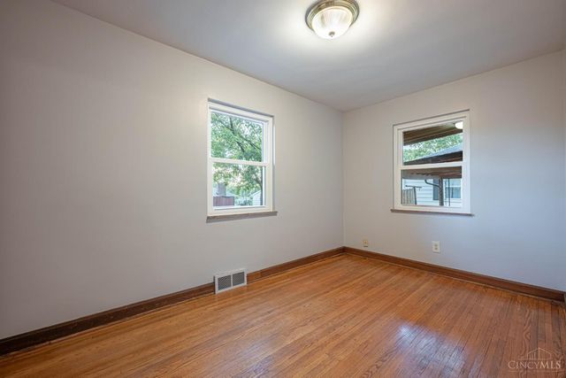 26 Red Bud, Middletown, OH 45042