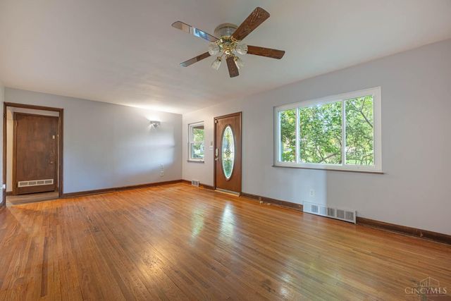 26 Red Bud, Middletown, OH 45042