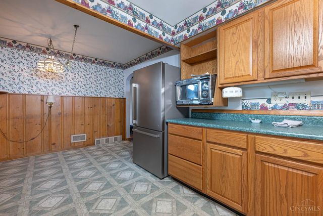 26 Red Bud, Middletown, OH 45042