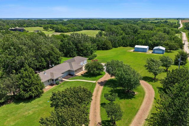 1707 Coronado Rd, Bennington, KS 67422