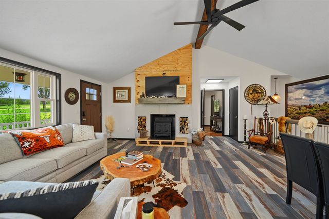 1707 Coronado Rd, Bennington, KS 67422