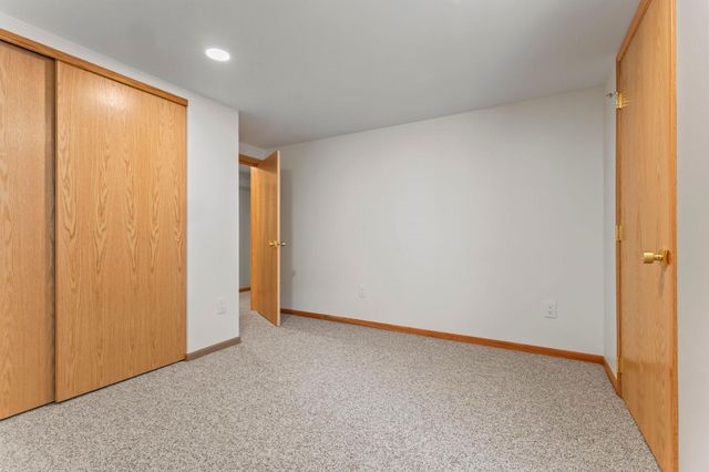 3317 Wendhurst Avenue, Saint Anthony, MN 55418
